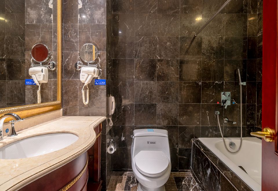 Wyndham Shanghai HongqiaoStandard 2-bed Room