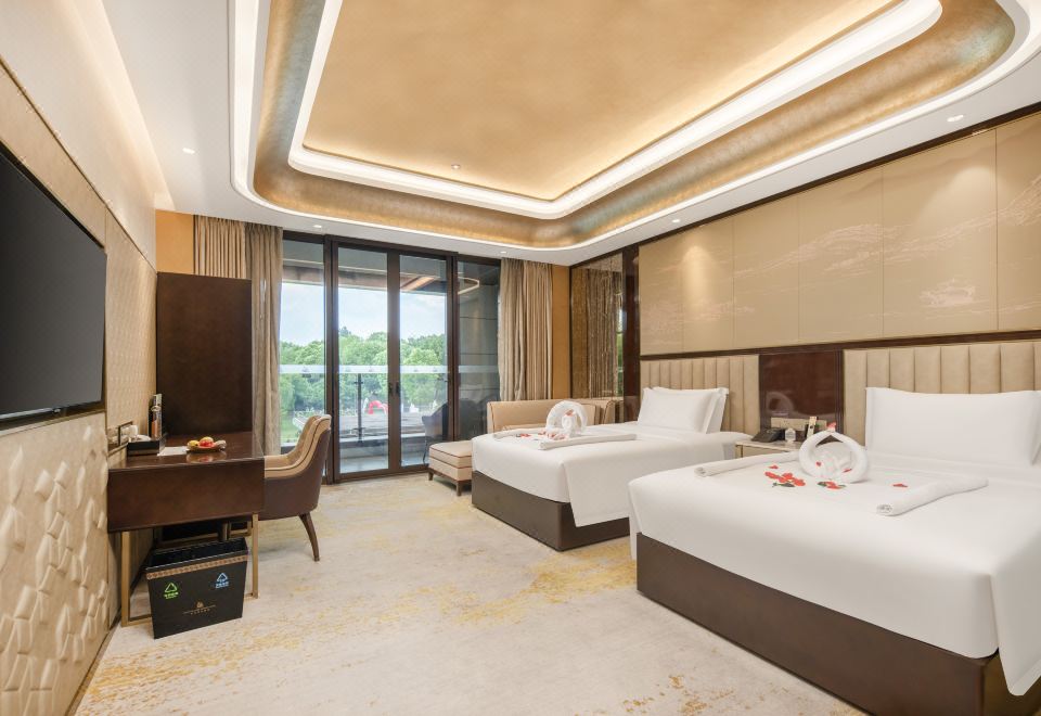 别墅近水露台双床房