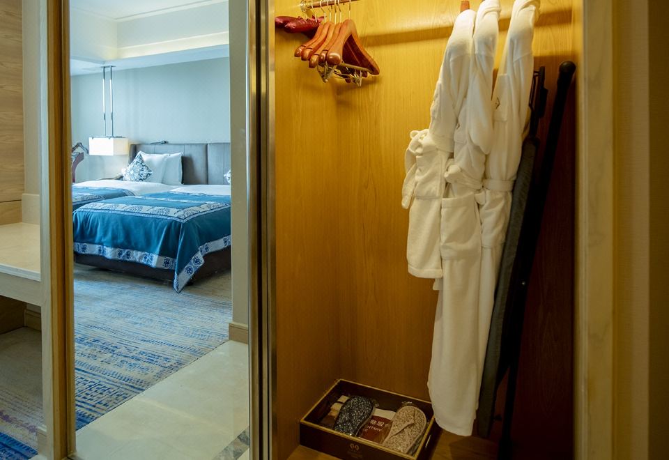 Gloria Grand Hotel JishouExecutive 2-bed Room