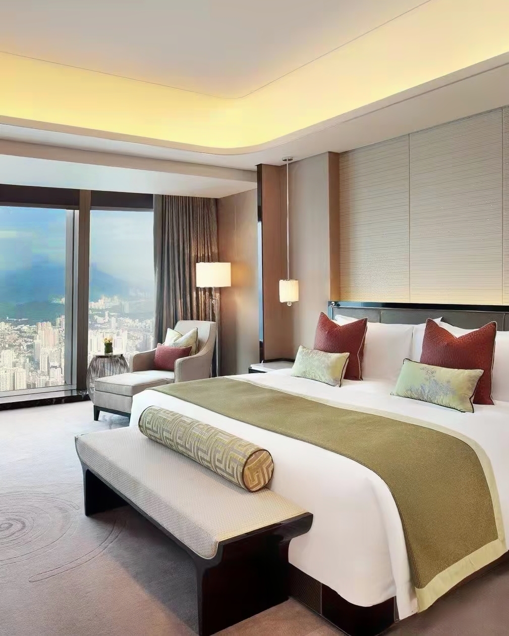 The St. Regis Shenzhen福瑞城景大床房 ?尽览天际线璀璨灯火?
