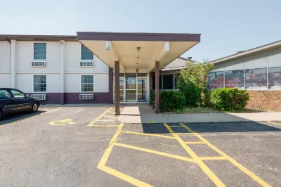 OYO Hotel Morton East Peoria I-74  호텔