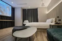 X Hotel