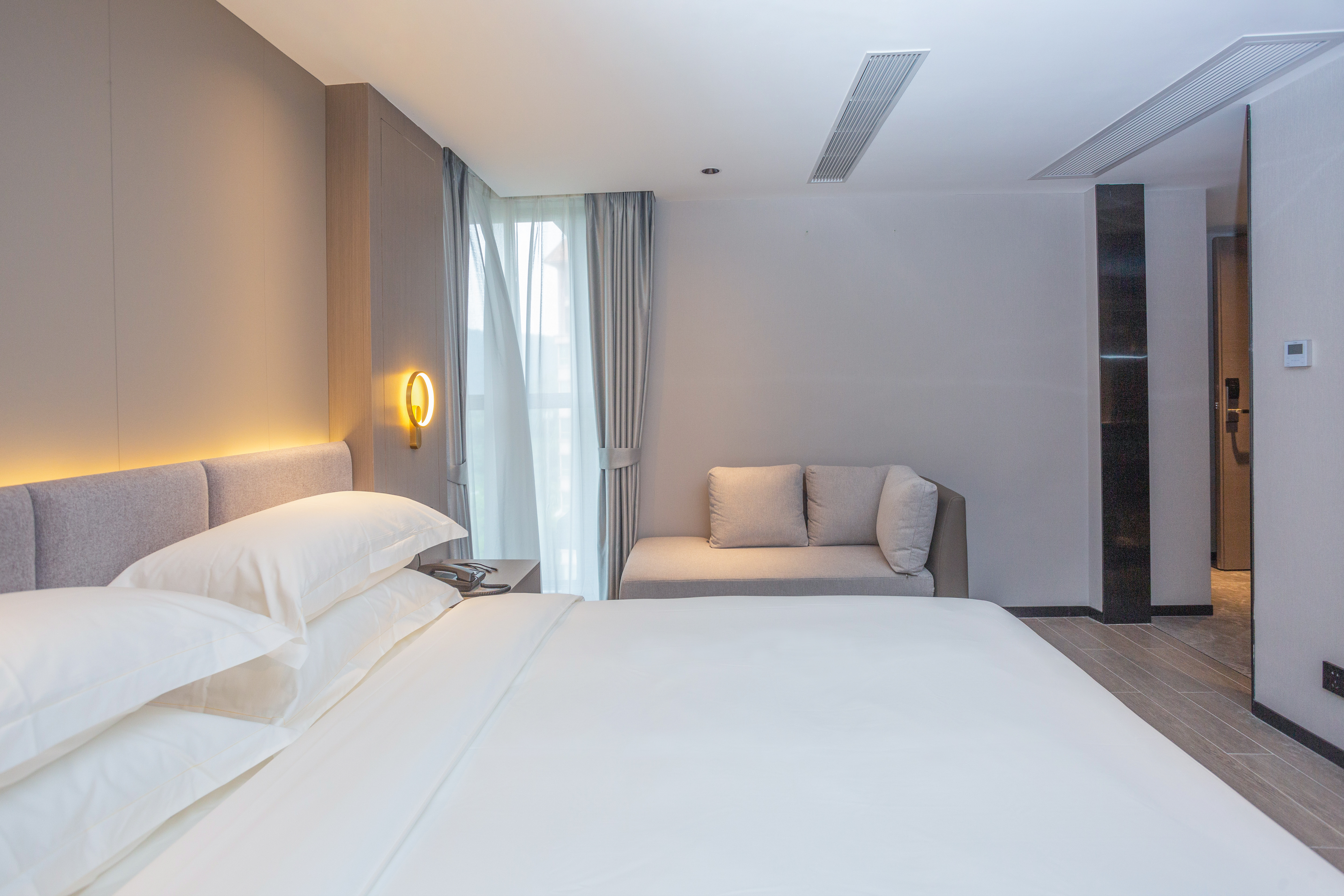 雅致大床房（穗寶床墊+沙發+乾濕分離）