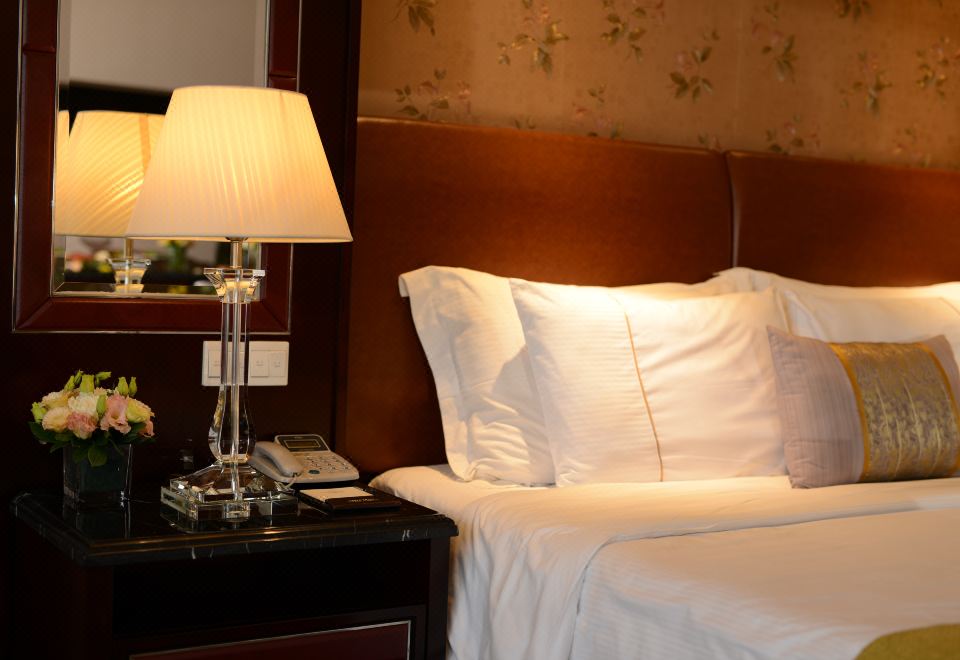 园景行政客房（带沙发、浴缸）