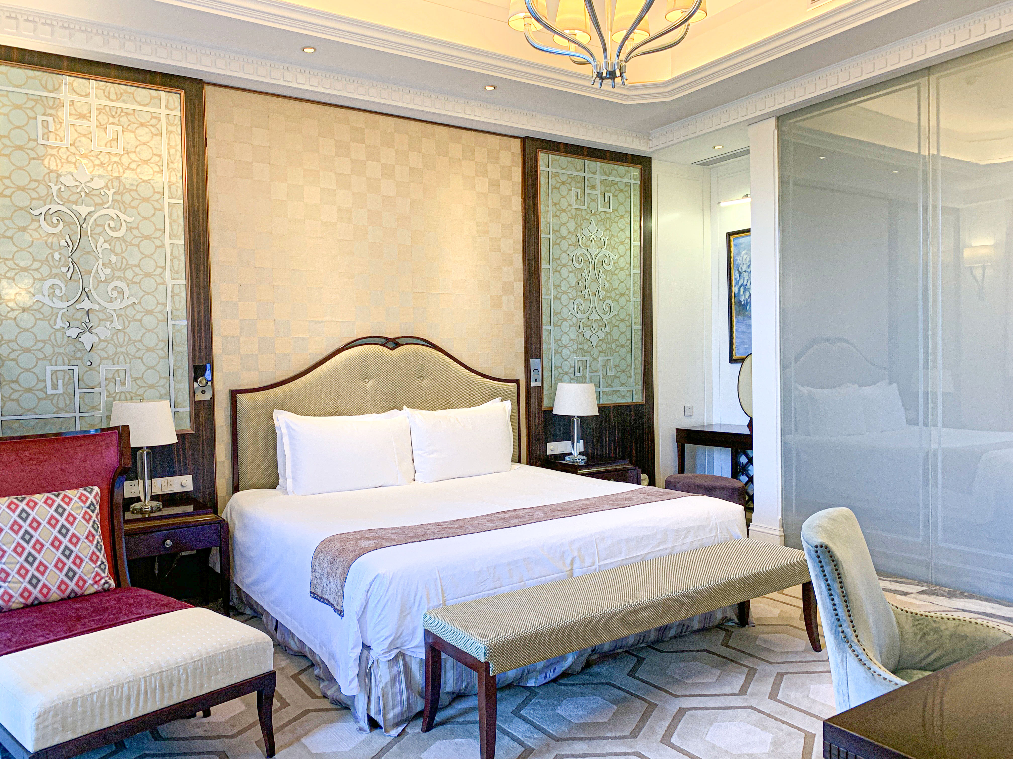 园景阳台套房（浴缸＋阳台）