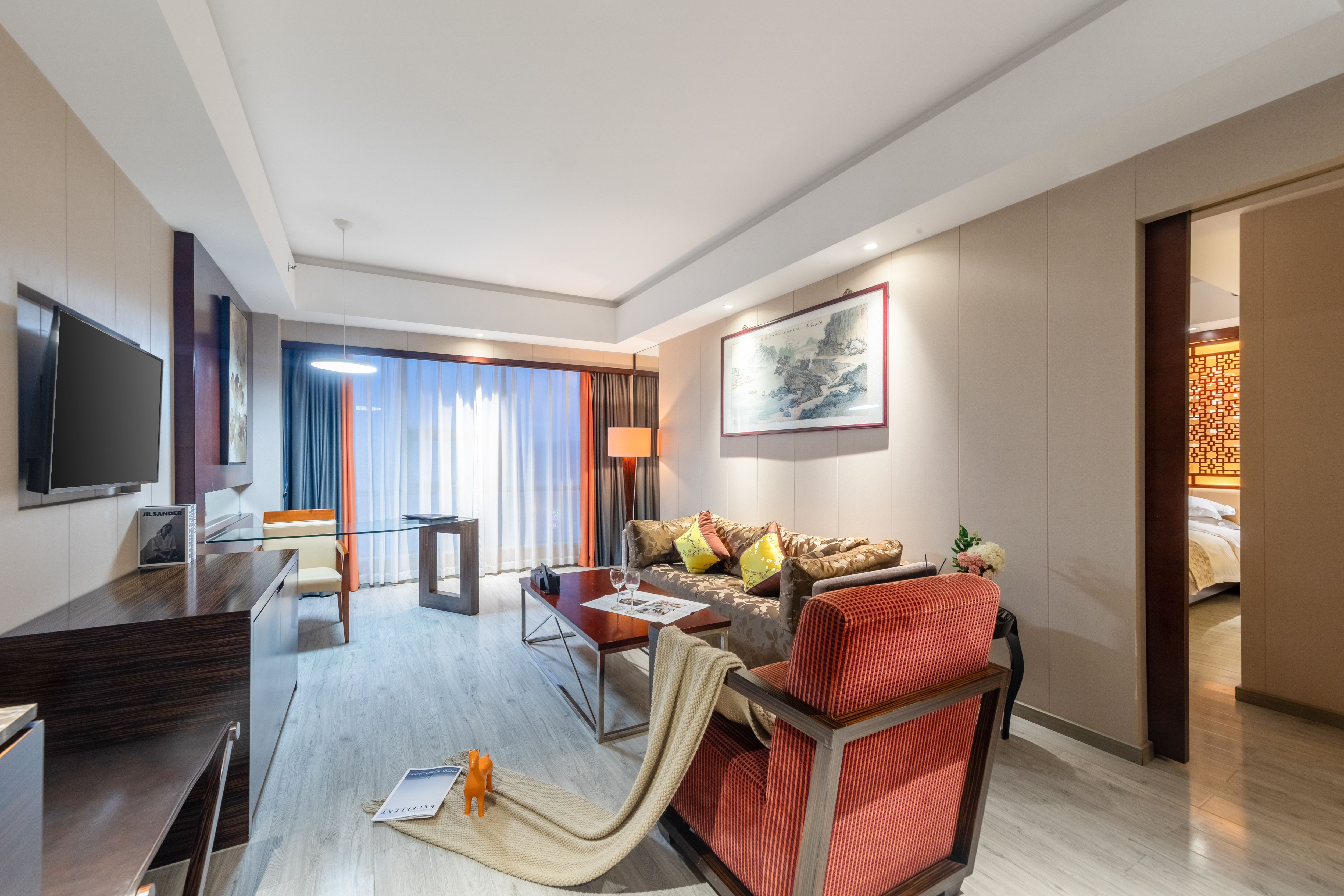 行政市景套房丨独立会客厅+功夫茶具+城央美景+一房一厅两衞