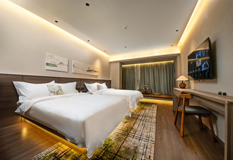 Deluxe Family Smart Room