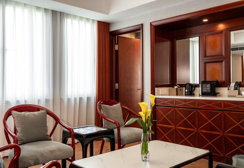 Jin Jiang Park Hotel ShanghaiSpecialty Suite