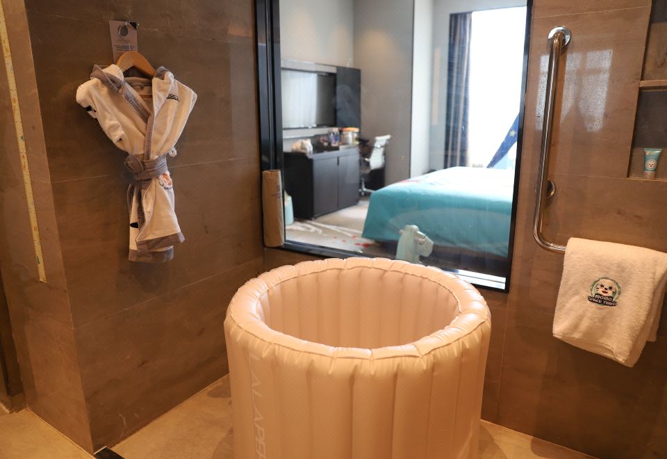 豪華親子房（卡通主題+Acca Kappa洗護用品+獨立浴缸）