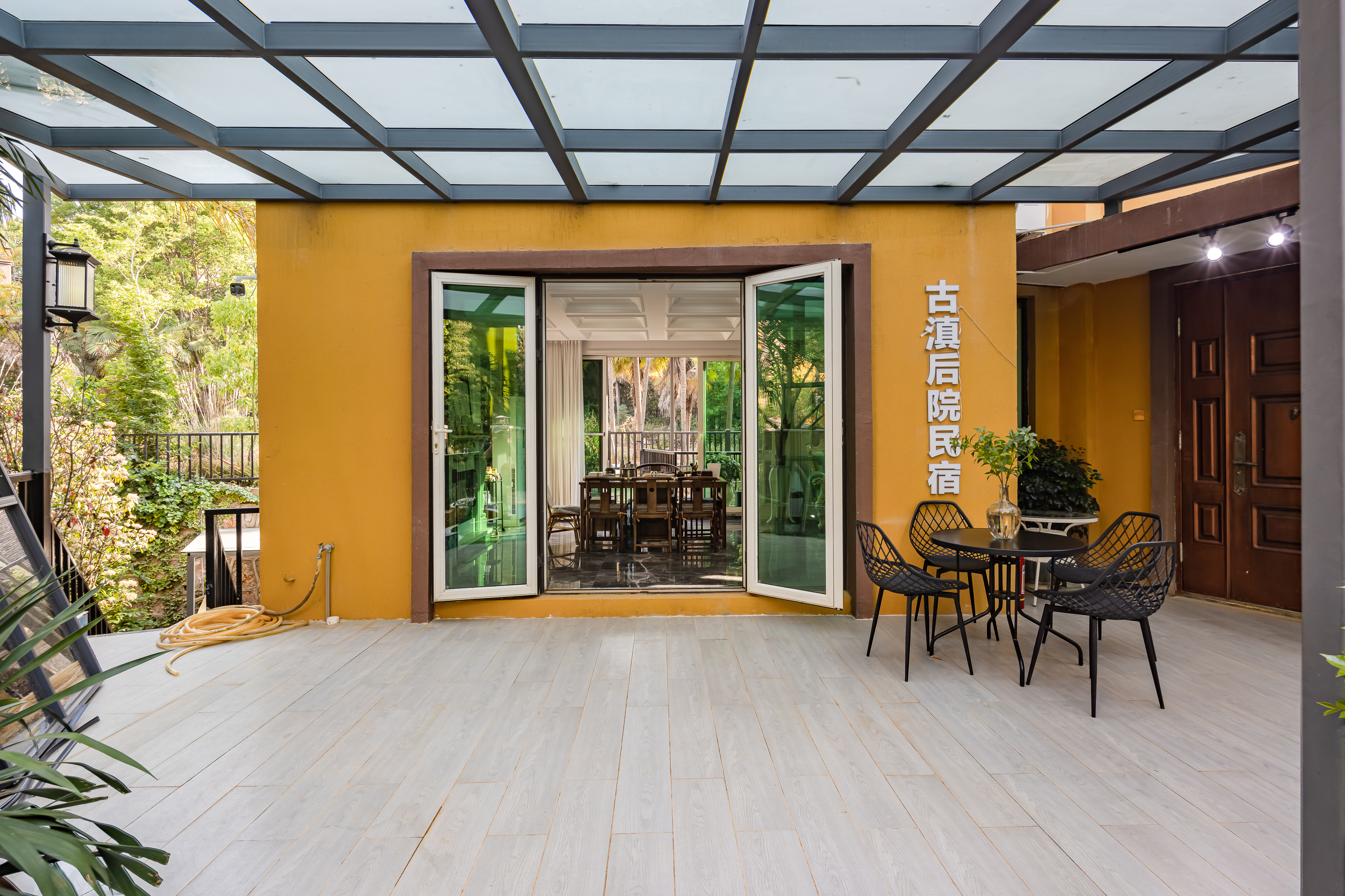 奢华花园别墅整栋（游泳池）