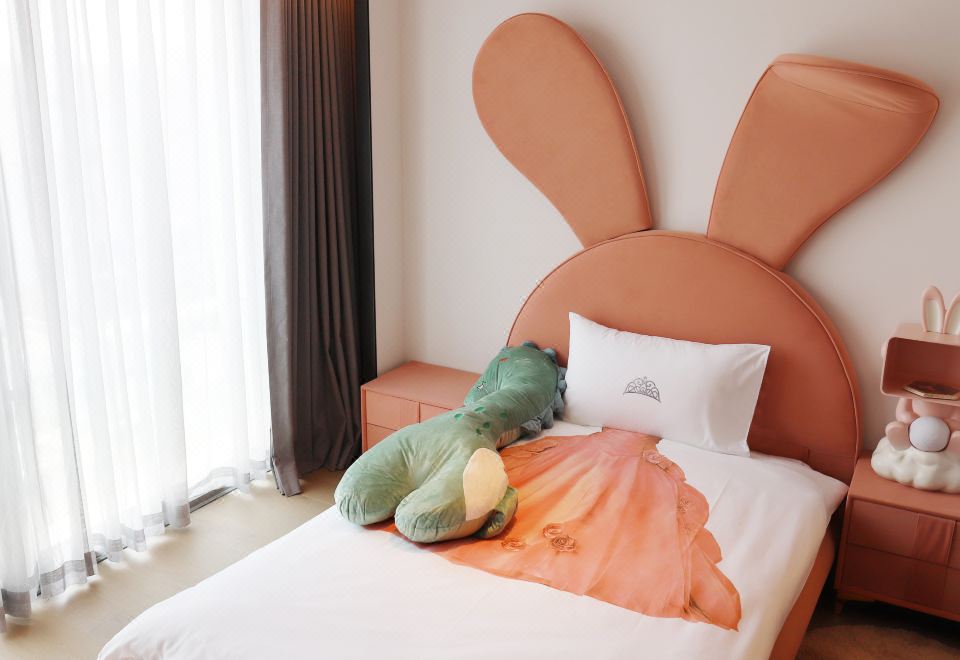 Artyzen Habitat SuzhouFamily-friendly Family Room