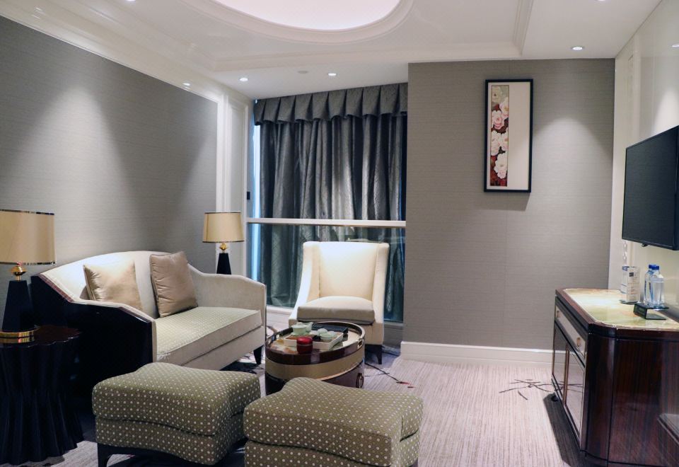 行政豪华套房两房一厅（带书房）·行政待遇