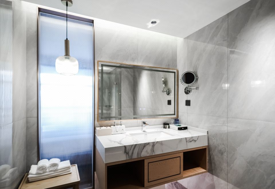 行政山景大床房