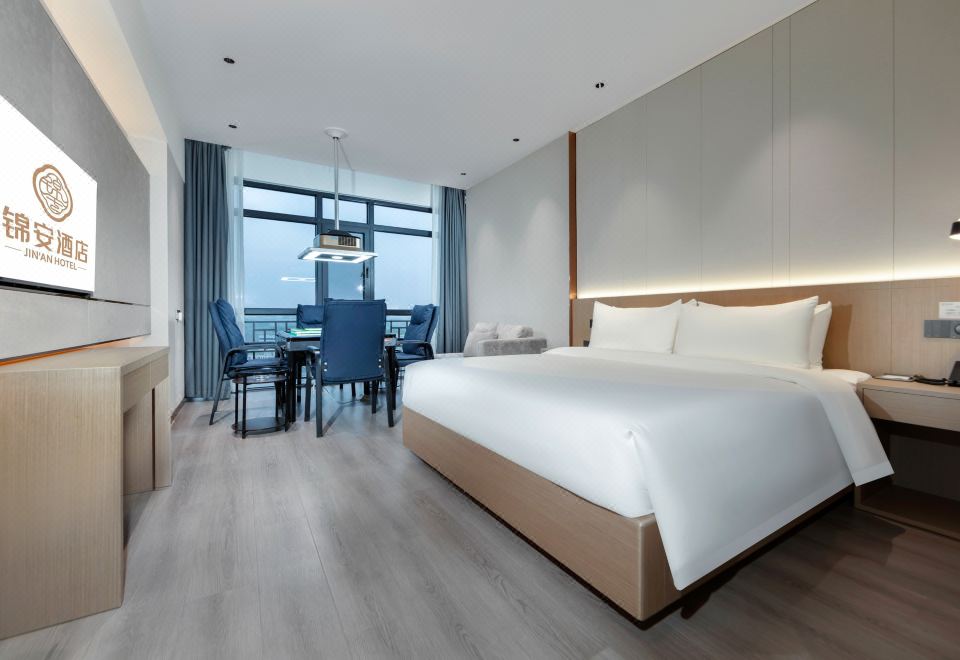 Queen Room With Mahjong