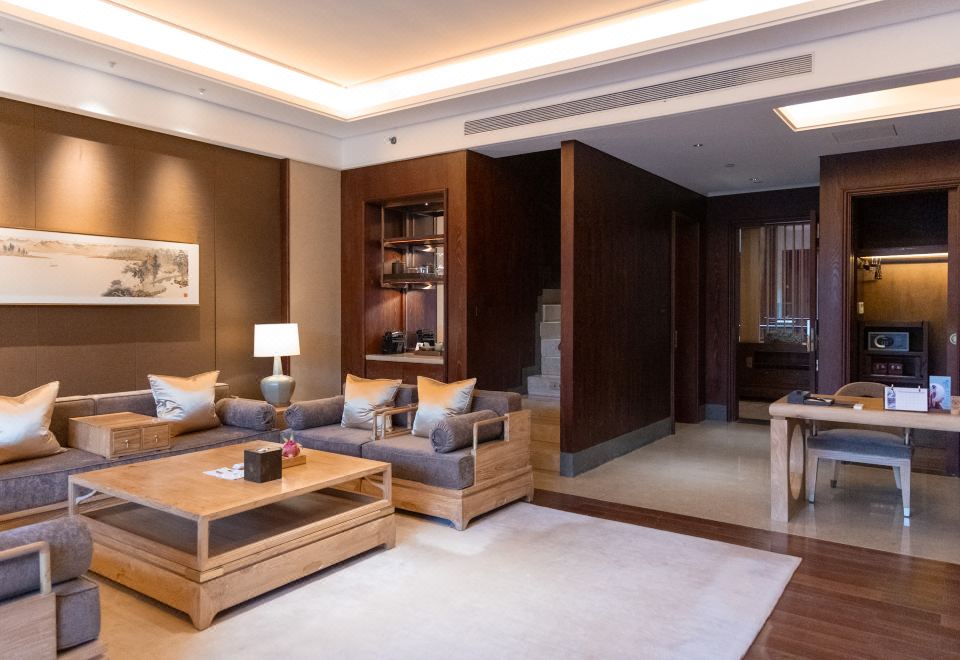 尊荣跃层豪华大床家庭套房