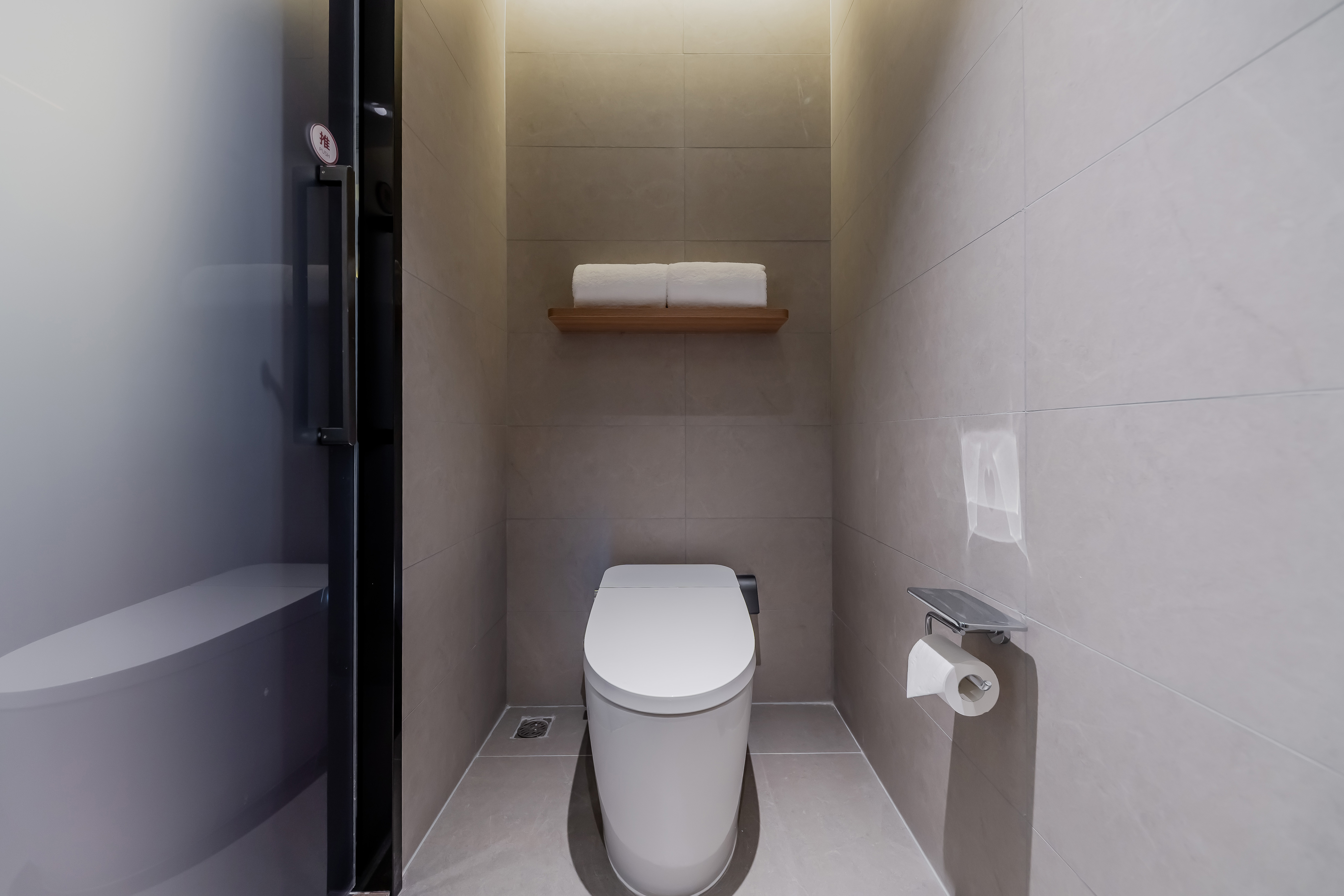 安心睡0压大床房（智能客控+手机投屏+徕芬吹风机）