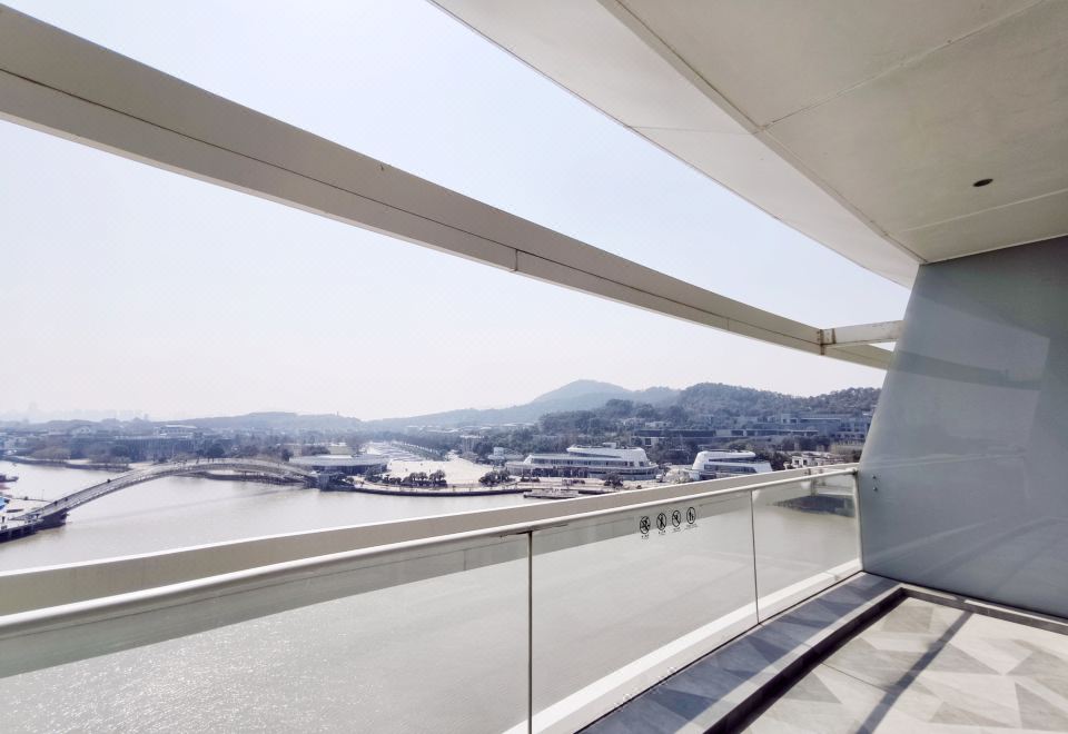 温泉·霓虹夜景太湖内湖景观双床房