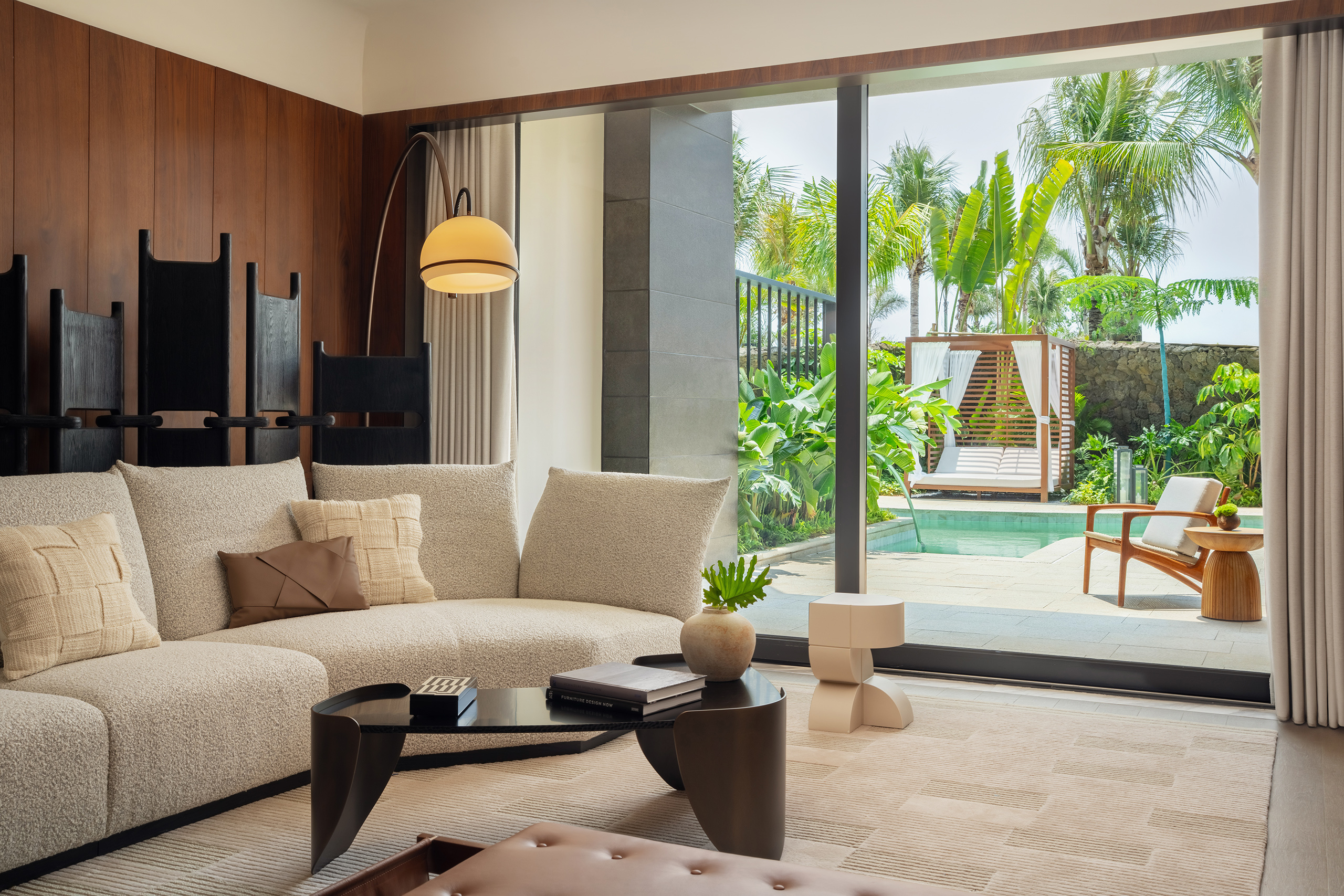 单卧泳池联通-大床房（带萌趣上下床）