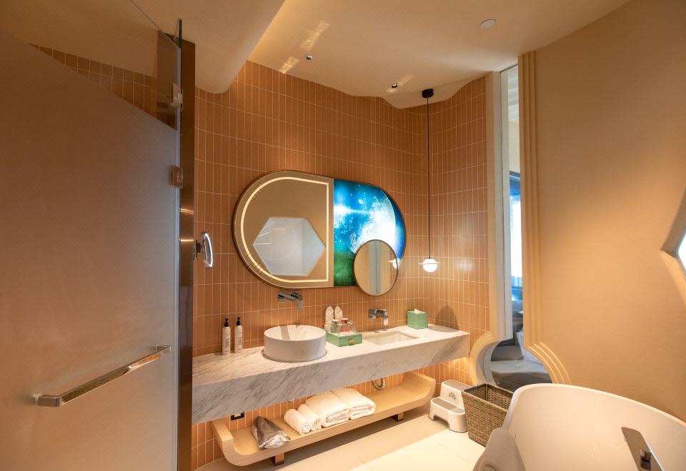 Wuhan Chengjian Senbo Nature Park & Resort HotelDeluxe Family-themed Nonsmoking Room