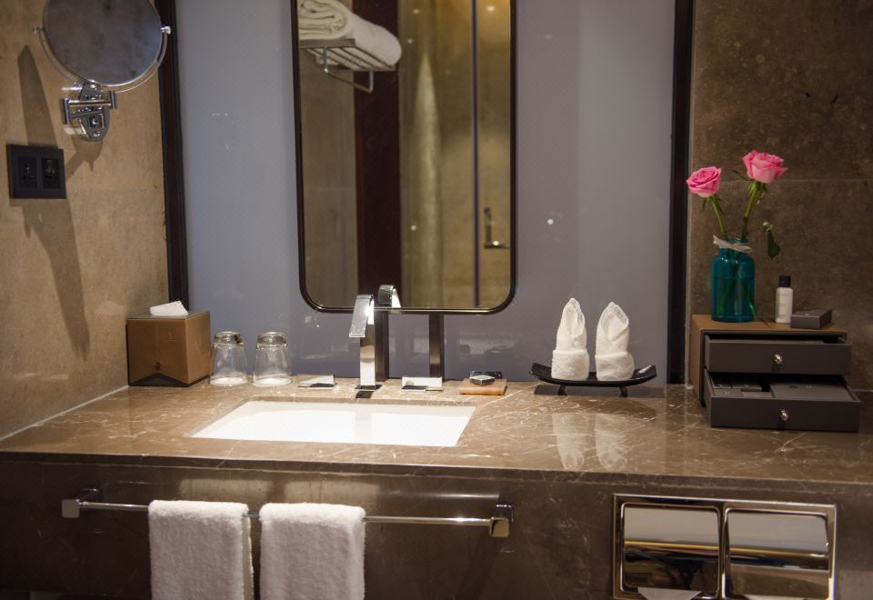 Grand Guesthouse TongrenRecreation Twin Room