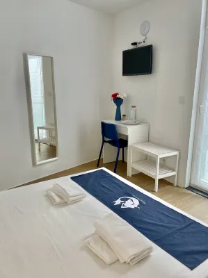 Partenope Hostel and Suites Hôtels à : 