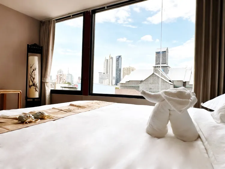 ห้องเอเลแกนท์ที่มีเตียงควีนไซส์