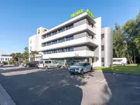 B&B HOTEL Pau Zénith Hotels in Pau
