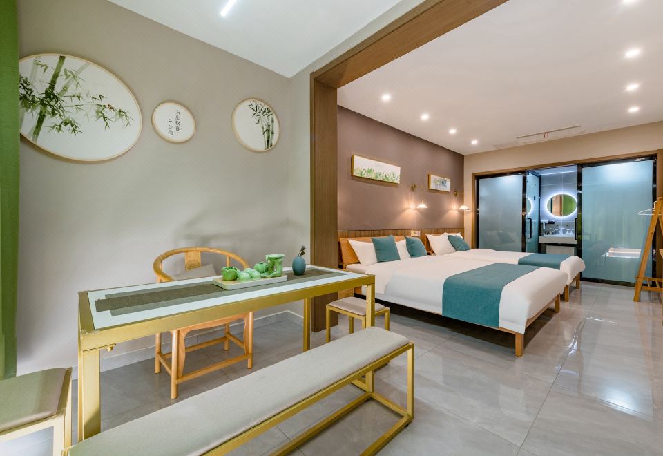 Lichun Cozy Twin Room