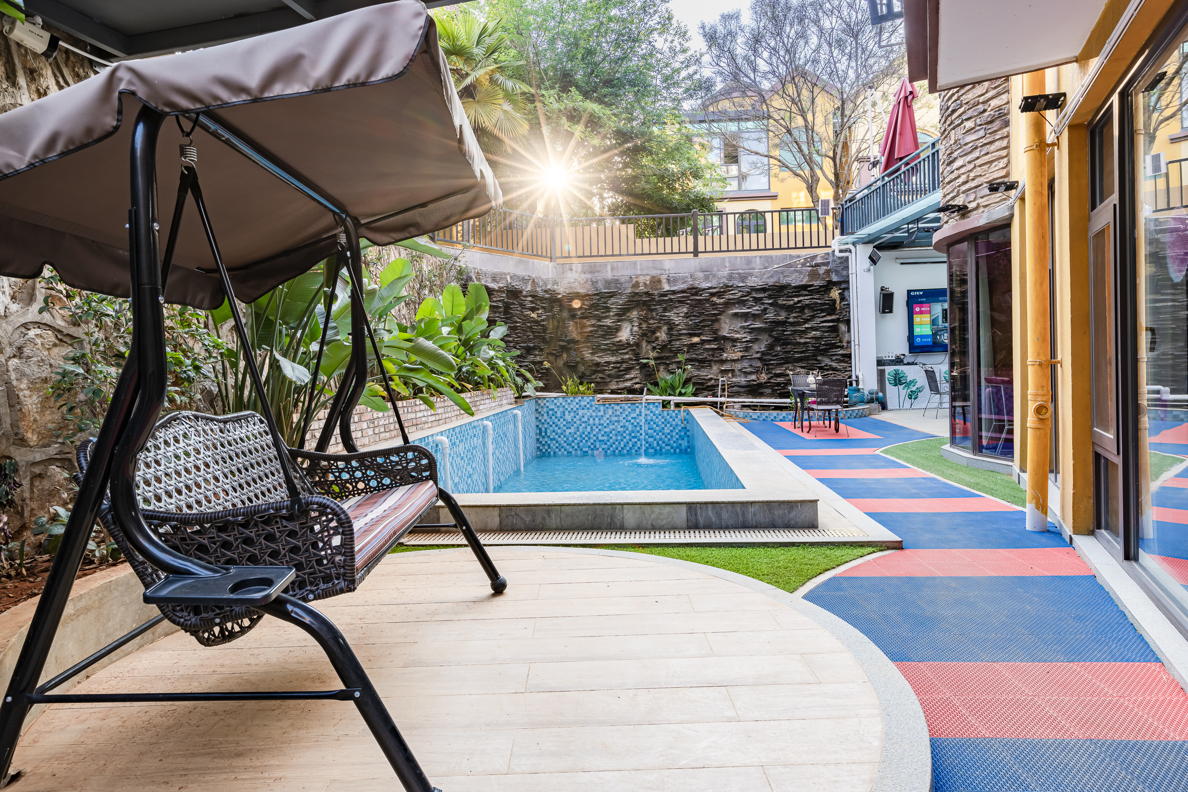 奢华花园别墅整栋（游泳池）