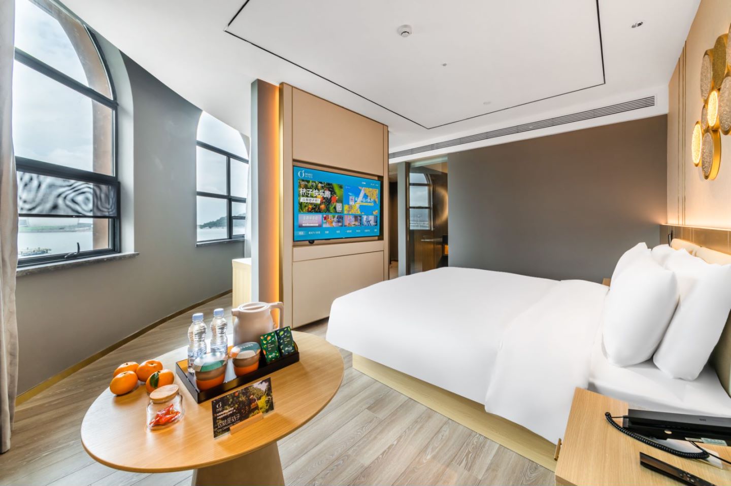 日月贝海景行政大床房（智能客控+冰箱＋65寸电视）