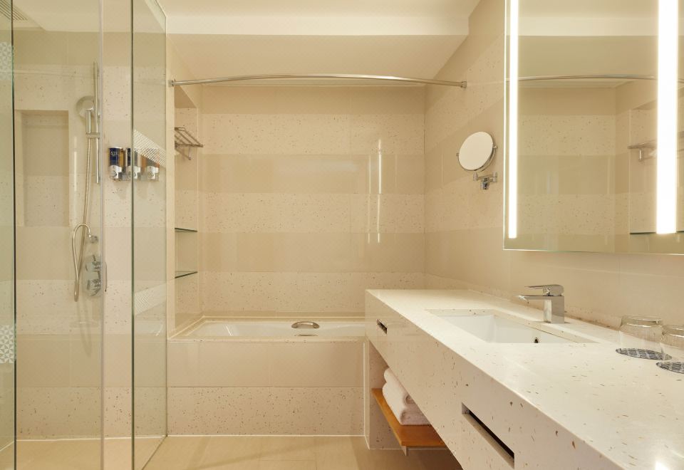 Four Points By Sheraton Shenzhou PeninsulaFamily Suite