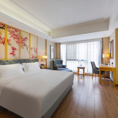 悅雅精品大床房（全房採光+舒適床品） 華雅·雲縵飯店（岳陽樓區火車站店）優惠