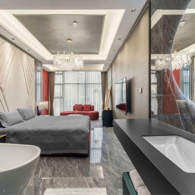 Luxe-浴缸巨幕影院大床房（巨幕投影+大空間）