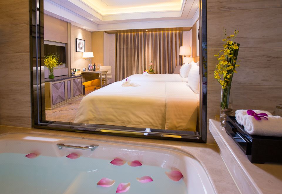 高级市景双床房