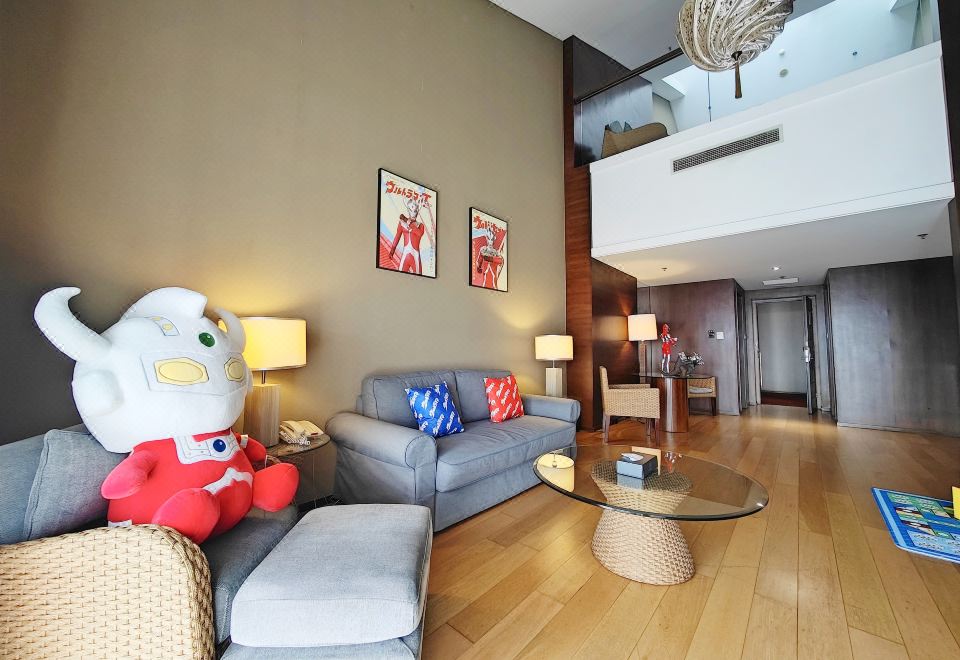 奥特曼主题LOFT套房（观景阳台+浴缸+帐篷）