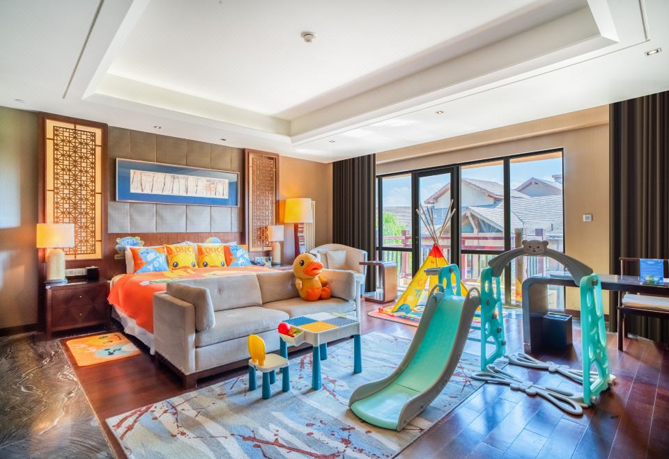 B.Duck小黄鸭主题房