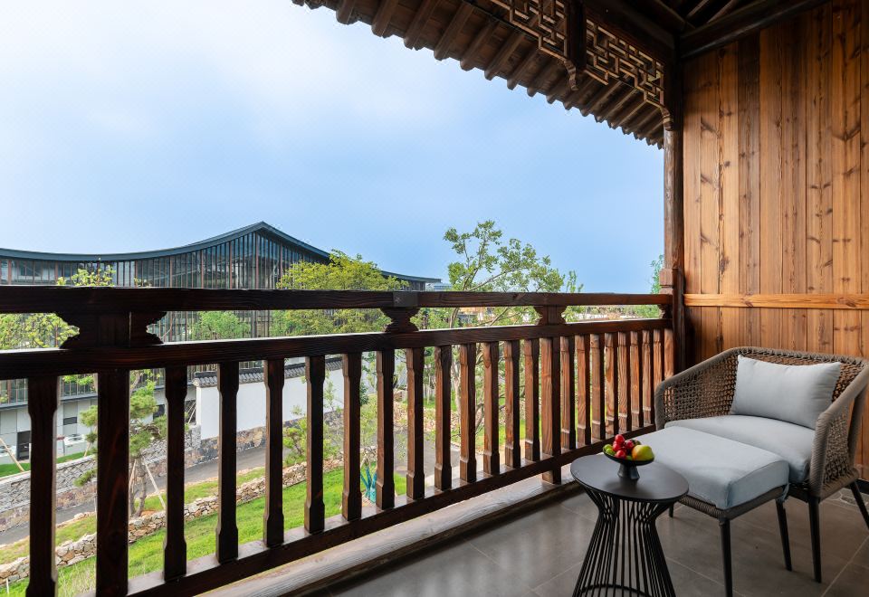 茶溪阳台大床-一入山水间，顿觉天地宽