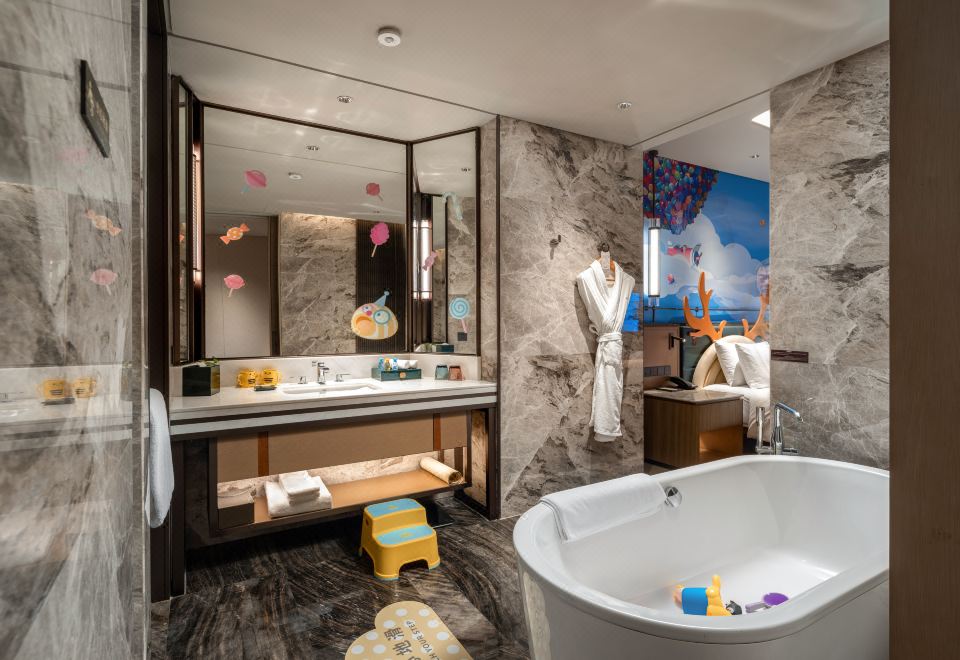 Yangzi River International Conference CenterCandy House Family Twin Room (Childlike Tent)