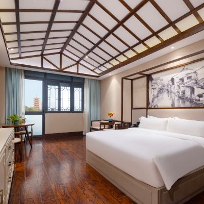 浮雲·陽台河景房+陽台+河景+戶外桌椅 笙品假日飯店（上海七寶古鎮店）優惠