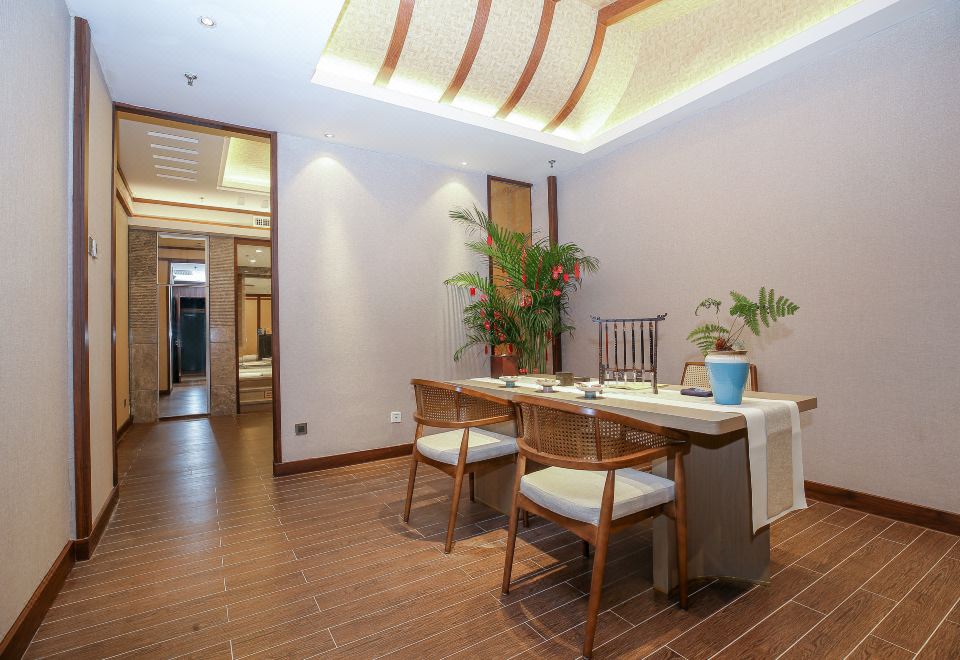 Wanda Realm Xiamen North BayNatural Seawater Royal Bath Private Suite