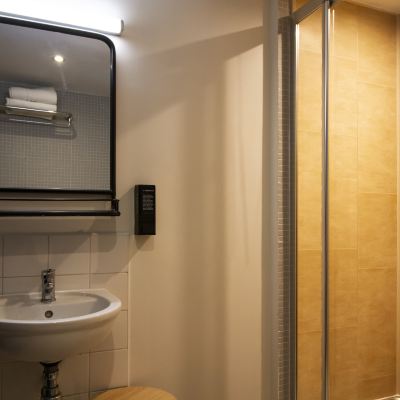 Private 8 Bed Room - Ensuite Generator Dublin Promo Code