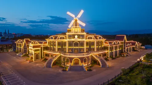 Huocheng Xiangyeli Castle Hotel