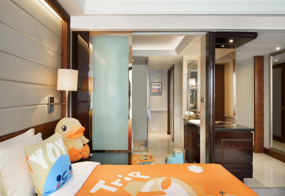 “小黃鴨”歡樂親子城景大床房