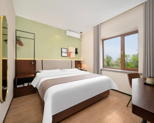 Home Inn UP Huayi Collection Hotel (Daqing Ranghulu District Normal College) Hotel a Daqing