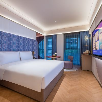 心悅高級大床房【流脊椅+屬地minibar+雨淋頂噴】 成都春熙太古裡漫心飯店優惠