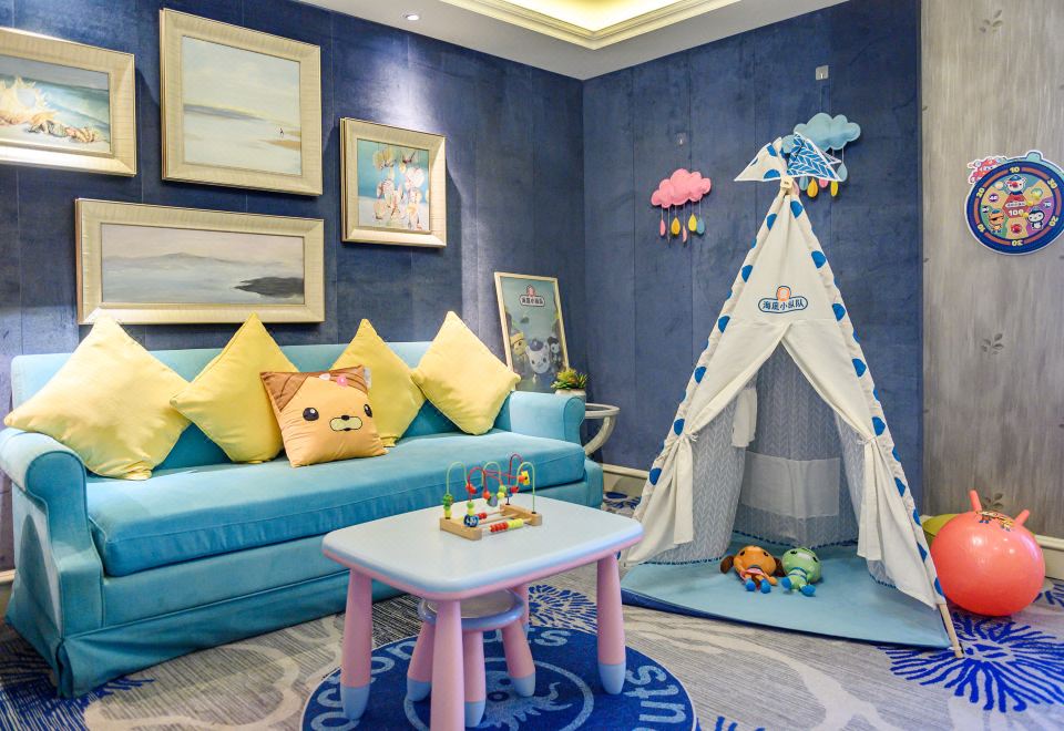 海底小縱隊主題親子房