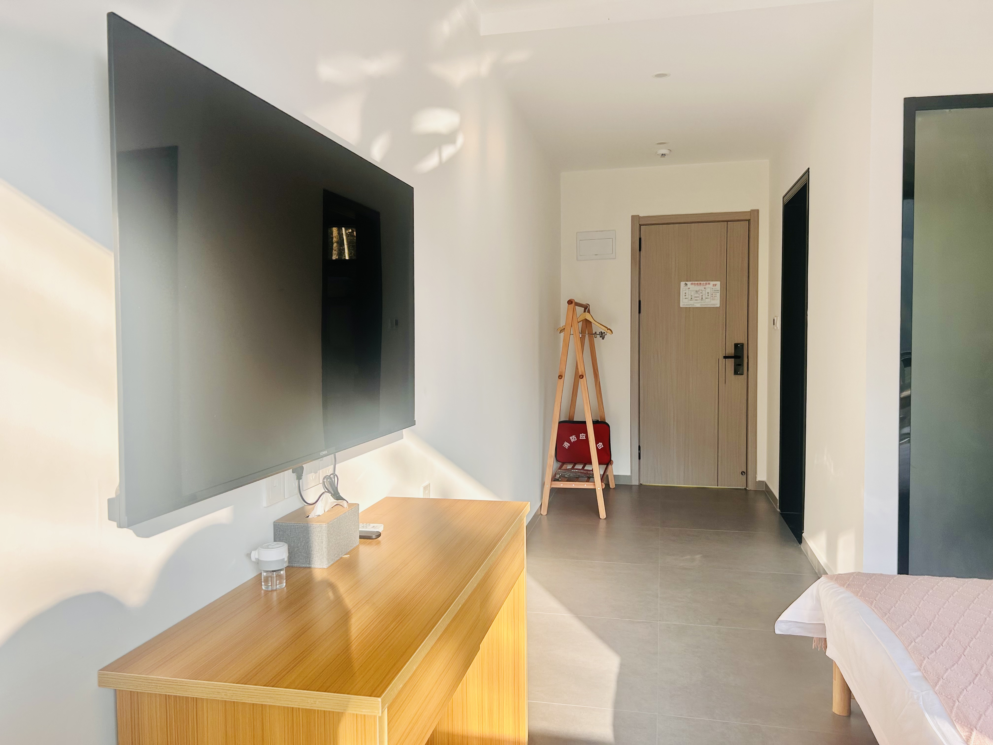 翠微-山景大床房（独立阳台）