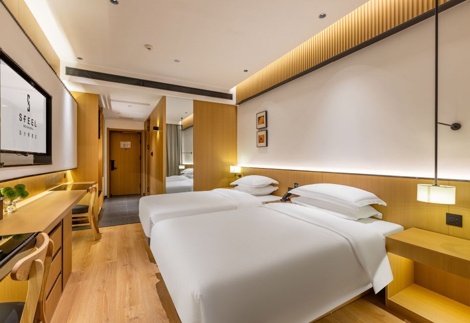 豪华湖景双床房