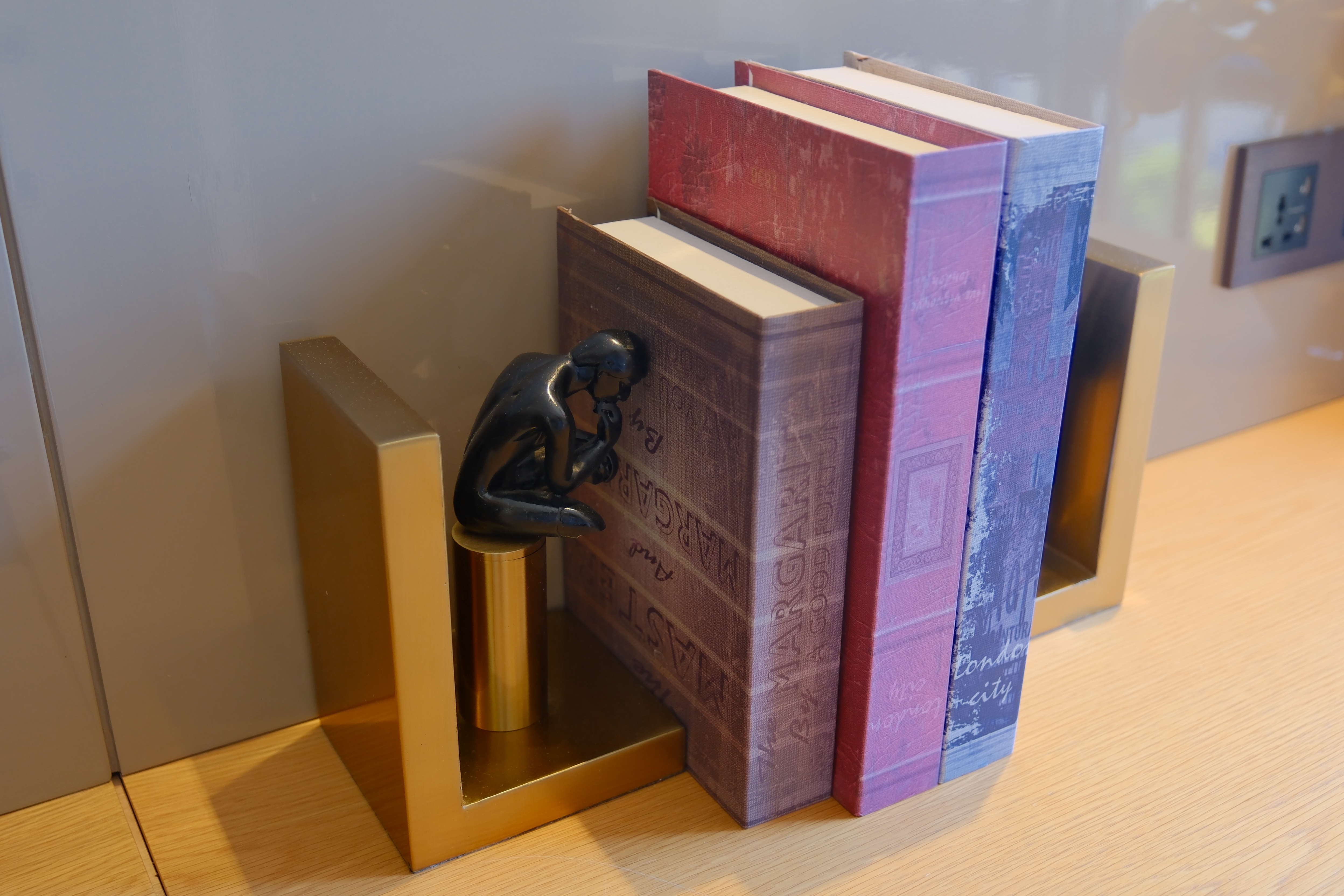 商务会客大床房|森林氧吧+零压床垫+会客沙发