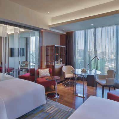 2 Double Beds Club Access Grand Hyatt Manila Promo Code